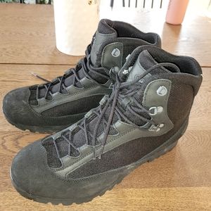 Aku hiking/military boots
